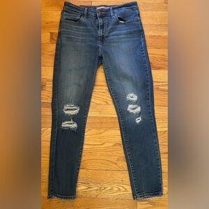 Levis 721 High Rise Skinny Ankle Jeans